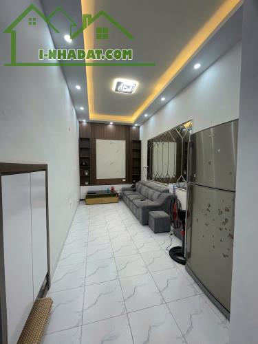 Cho thuê nhà nguyên căn ở nhóm sinh viên ngoan ngõ 295 Bạch Mai, 3 tầng 3 ngủ, 12 Triệu