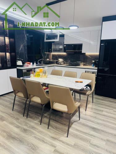Sky villa 3 ngủ 2 WC 140m2 tòa Diamond Goldmark City nội thất nhập khẩu Châu Âu mới 100% - 2