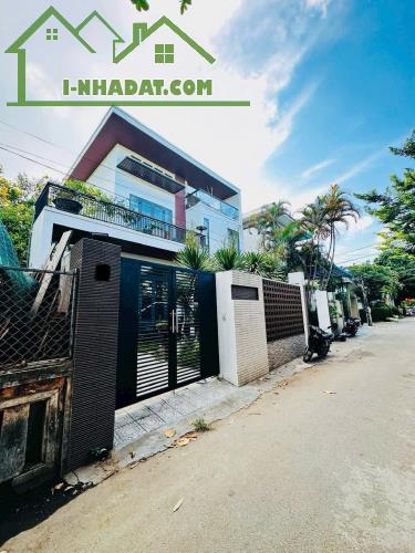 Bán Biệt Thự Sân Vườn Mặt Tiền đường Nguyễn Cư Trinh, Tp.Huế ❌