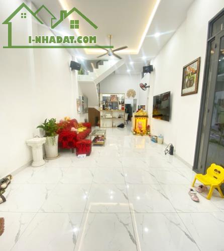 Nhà Đẹp Mặt Tiền Nguyễn Bá Tòng, 3 tầng, Tân Bình, 4x14m, 60m2, nhỉnh 10 tỷ TL