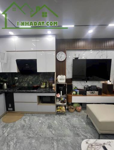 Nhà đẹp dân xây chắc chắn thang máy sịn chạy vù vù - 2