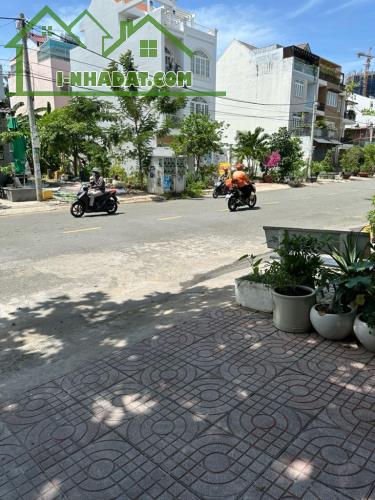 Mặt tiền Phạm Thế Hiển 5x24 đúc 4 tầng chỉ 11 tỷ