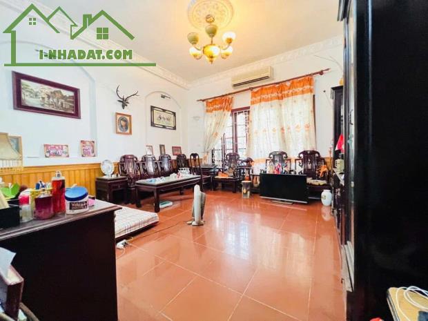 BÁN NHÀ PHỐ MINH KHAI, HAI BÀ TRƯNG, ĐẦU TƯ XÂY TÒA, CHIA LÔ, DT 154M2*MT 8M* GIÁ 20.7 TỶ