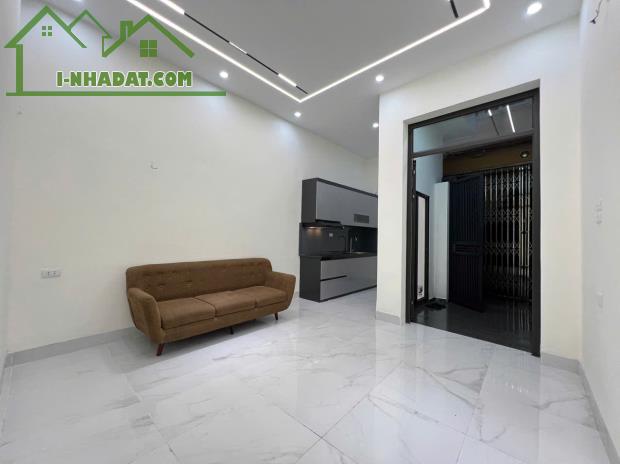 Cần Bán Gấp Căn Nhà Full NT Siêu Rộng,Siêu Đẹp Ở Mỗ Lao,HĐ,Ô Tô Đỗ Gần.Giá 8.5Tỷ Có TL - 1
