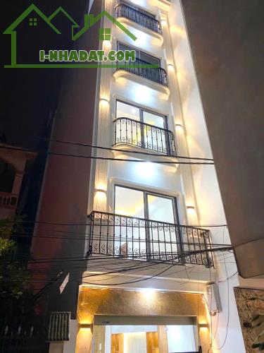 BÁ.N NHÀ ĐỊNH CÔNG THANG MÁY 6 TẦNG  OTO ĐỖ CỬA- NHÀ MỚI Ở NGAY