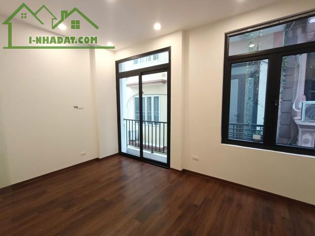 Hạ 1 tỷ nhà 50m ra phố Lạc Long Quân Cầu Giấy ngõ to thông 5T 48m2 MT 5.2m đủ nội thất - 5