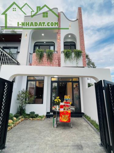 Nhà 2 Tầng Siêu Đẹp Đường Thu Bồn.( Thanh hải nối dài) chỉ cách đường chính 30m .
