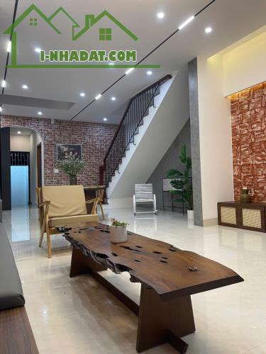 Nhà 2 Tầng Siêu Đẹp Đường Thu Bồn.( Thanh hải nối dài) chỉ cách đường chính 30m . - 3