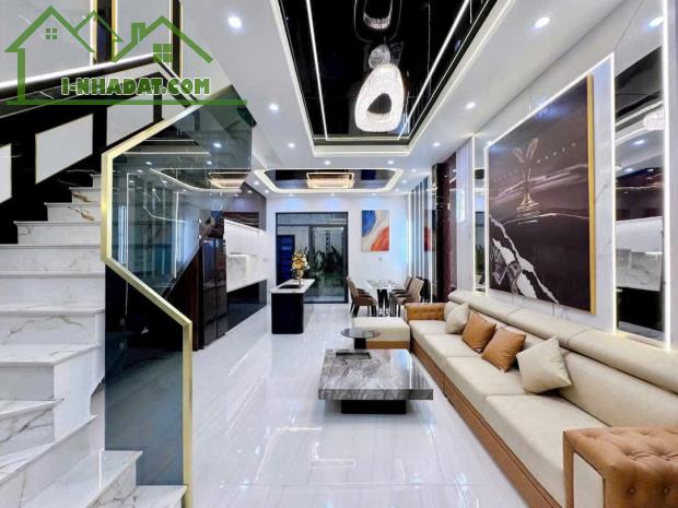 NHÀ PHỐ 1 TRỆT 2 LẦU - TRỤC CHÍNH ĐƯỜNG D1 KDC HỒNG LOAN - THÀNH PHỐ CẦN THƠ - 2
