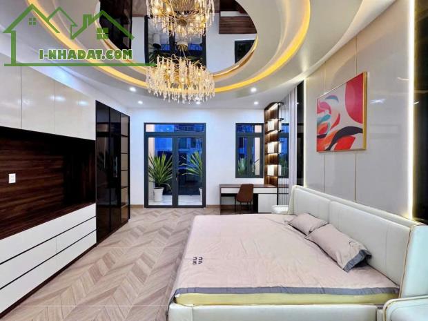 NHÀ PHỐ 1 TRỆT 2 LẦU - TRỤC CHÍNH ĐƯỜNG D1 KDC HỒNG LOAN - THÀNH PHỐ CẦN THƠ - 4