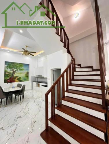 Đẹp nhất Phụng Châu,Chương Mỹ ngay sát Đại học TDTT (32m2-4 tầng)Ở luôn.2.62tỉ - 1