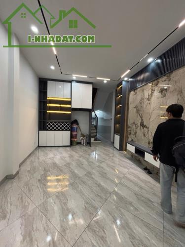 Bán nhà đẹp như hoa hậu 35m2, 5 tầng, Giải Phóng, gần phố Vọng