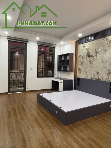 Bán nhà đẹp như hoa hậu 35m2, 5 tầng, Giải Phóng, gần phố Vọng - 2
