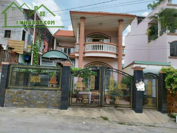 Bán nhà MT biệt thự, 244 Man Thiện giá rẻ nhất khu vực, DT 200m2 (10x20m) giá chỉ 16.9tỷ (