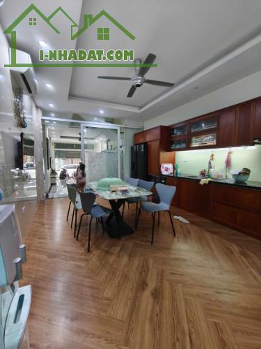 MỘT MẶT PHỐ-  MẶT SAU NHÀ Ô TÔ VÀO NHÀ+ MẶT  HỒ ĐIỀU HOÀ- CÓ Ô CHỜ THANG MÁY- KHÔNG GIAN S - 3