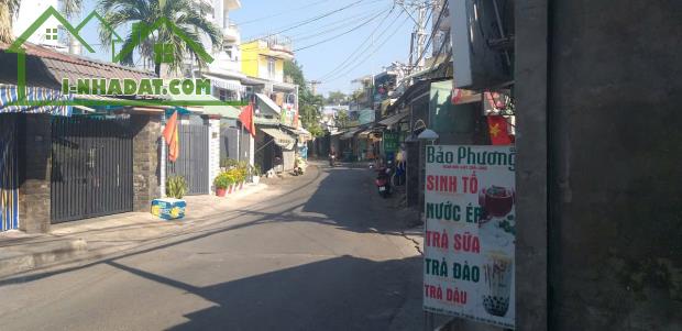 Nhà mặt tiền đường tân lập 1 hiệp phú DT 160m khu tiện ích