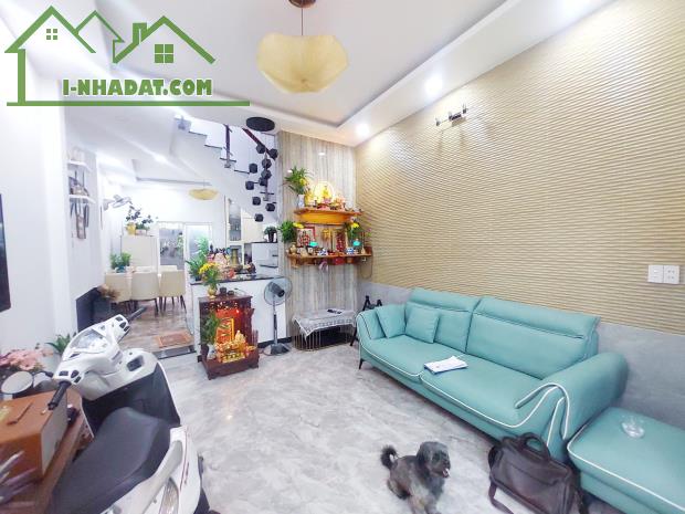 Nhà Đẹp - Hẻm xe hơi 6m - Kế Lê Văn Việt - Sổ nở hậu tài lộc - Hoàn công đủ - Chỉ 5 tỷ - 2