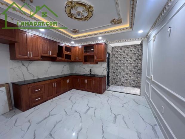 Bán nhà 4 tầng, 68m², 5PN, 5WC, Linh Đông, Thủ Đức - 8.65 tỷ - 2