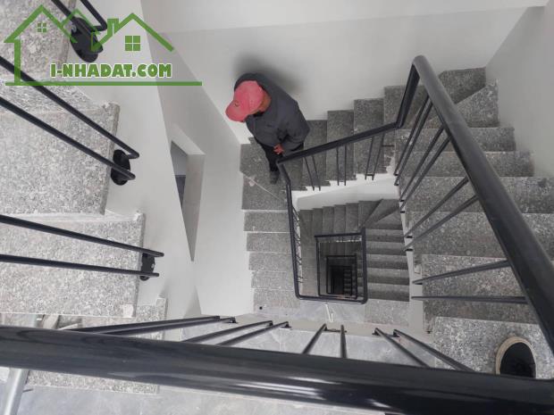 Bán Nhà Định Công Thượng. Hoàng Mai. 7 Tầng Thang Máy. Ô Tô. DT 80m2. MT 4,3m. Giá 18,4 Tỷ - 2
