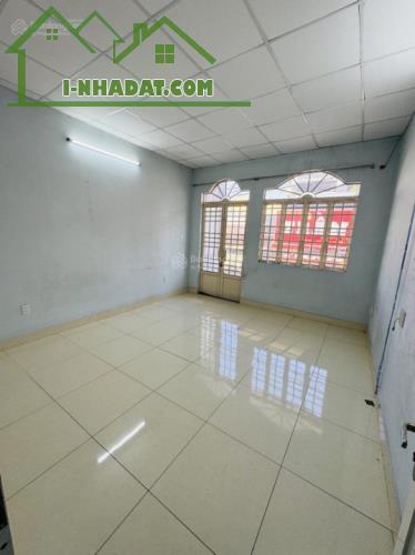 MẶT TIỀN KINH DOANH KẾ CHỢ PHÚ ĐỊNH, QUẬN 8, 4X15M, GIÁ NHỈNH 6 TỶ NHẸ - 3
