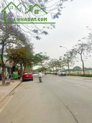 Bán đất mặt phố Phúc Lợi, Long Biên trục đường đẹp nhất khu KD sầm uất vỉa hè 3 oto tránh