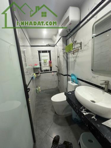 7,65 tỷ cách một nhà ra phố Kim Giang 4p ngủ 5 tầng/ Q Thanh Xuân - 5