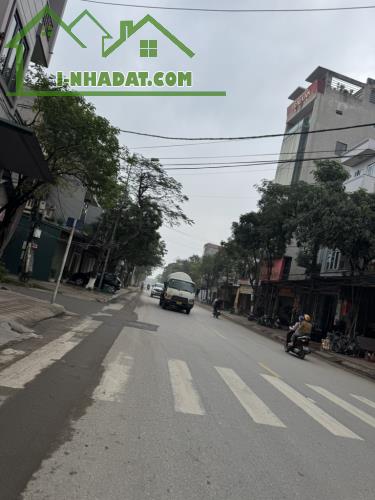110M HÀNG VÍT LÔ GÓC THIẾT ÚNG VÂN HÀ  ĐÔNG ANH HÀ NỘI  Hàng víp lô góc 2 mặt tiền,  Dường