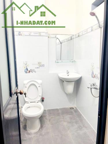 Bán nhà mặt phố Trịnh Hoài Đức, Q.9, 52m², 2 tầng, 4.5 tỷ, sổ hồng - 3