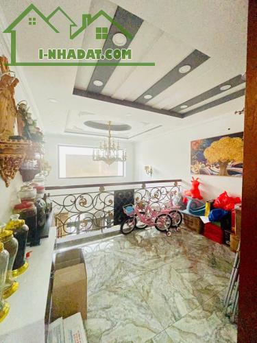 Tân Bình giáp quận 10, gần Metro CMT8, Mặt tiền KD 4 Tầng, 58m2, Ở/VPCTy, 12.6 Tỷ