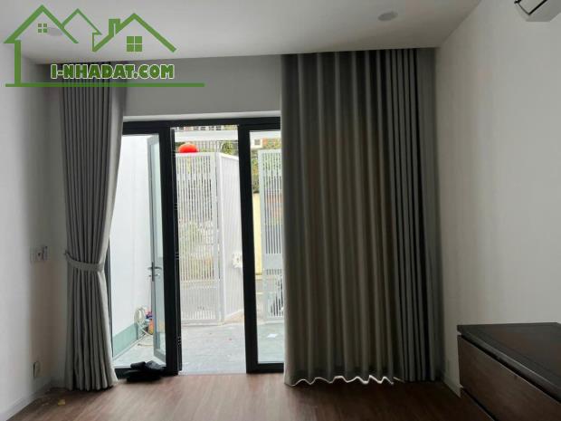 BÁN VÔ CÙNG GẤP NHÀ MẶT TIỀN KINH DOANH, PHƯỜNG THẢO ĐIỀN, Q2 - KHU SẦM UẤT - ĐANG CHO T
