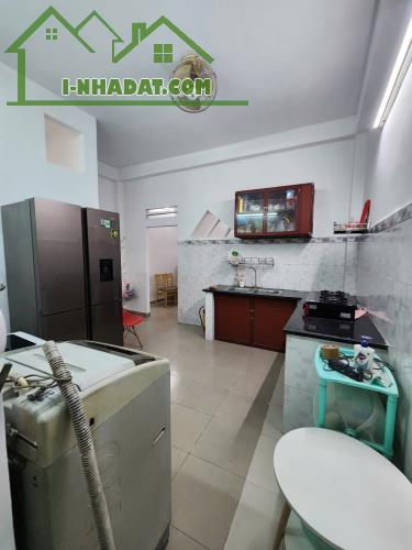 Bán nhà mặt tiền kinh doanh Phạm Hùng P5 Q8, giao với Tạ Quang Bửu. 37m2 3 tầng 3PN 3WC - 4