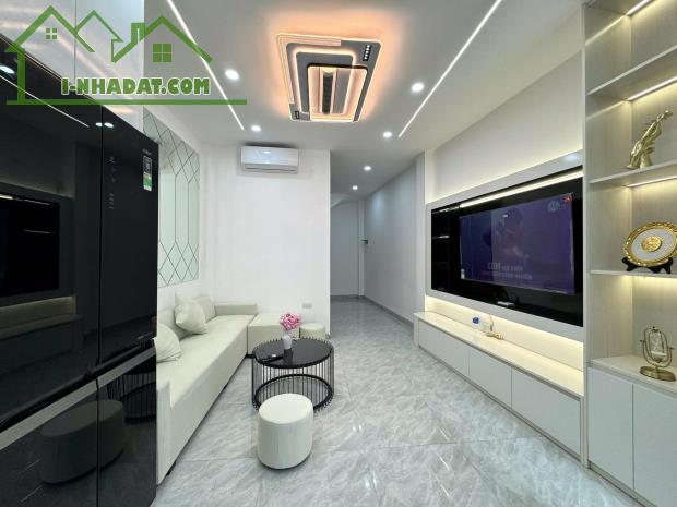 Cần bán nhà Định Công Hạ ô tô đỗ cổng, thang máy,  quận Hoàng Mai - 1