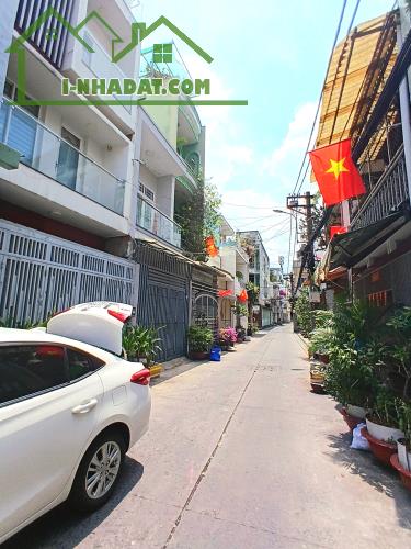 BÁN NHÀ GÓC 2 MẶT HẺM XE HƠI – NỞ HẬU TÀI LỘC – VỪA Ở VỪA CHO THUÊ – ĐƯỜNG LẠC LONG QUÂN,