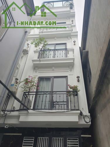 Bán nhà đẹp Ngọc Thuỵ - Lô Góc - 7 chỗ đỗ cửa - 5 tầng - nhỉnh 5 tỷ ( Thương Lượng
