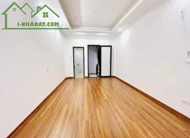 Bán nhà đẹp Ngọc Thuỵ - Lô Góc - 7 chỗ đỗ cửa - 5 tầng - nhỉnh 5 tỷ ( Thương Lượng - 2
