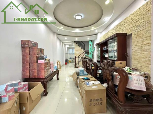 BÁN NHÀ CHÍNH CHỦ -GẤP ĐỊNH CƯ - GẦN HUTECH - 4 TẦNG BTCT - HOÀN CÔNG ĐỦ - 5PN LỚN - P25 - 3