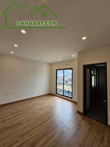 CHỈ NHỈNH 7 TỶ - NHÀ 6 TẦNG THANG MÁY, 43m2 – MỚI TOANH, 3 BƯỚC Ô TÔ TRÁNH, P. GIANG BIÊN - 3