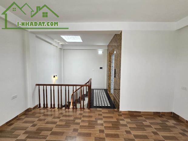 CHỈ NHỈNH 7 TỶ - NHÀ 6 TẦNG THANG MÁY, 43m2 – MỚI TOANH, 3 BƯỚC Ô TÔ TRÁNH, P. GIANG BIÊN - 4