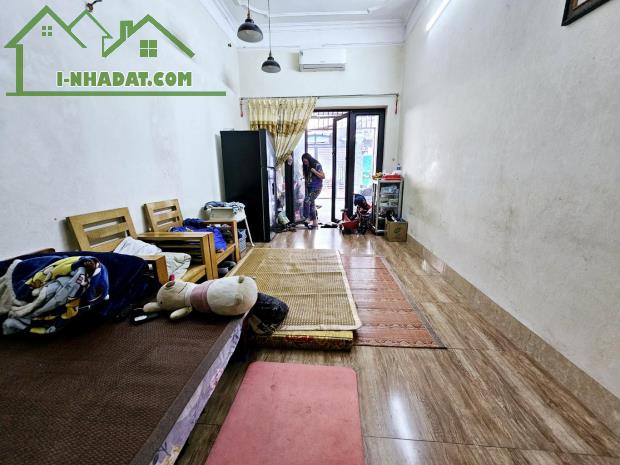 BÁN NHÀ DÂN XÂY Ô CÁCH 56m2, NGÕ Ô TÔ 7 CHỖ, NỞ HẬU, KINH DOANH, AN SINH ĐỈNH