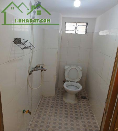 Cần cho thuê phòng rộng (24m2) khép kín khu B ĐH Mỏ Địa Chất - 4