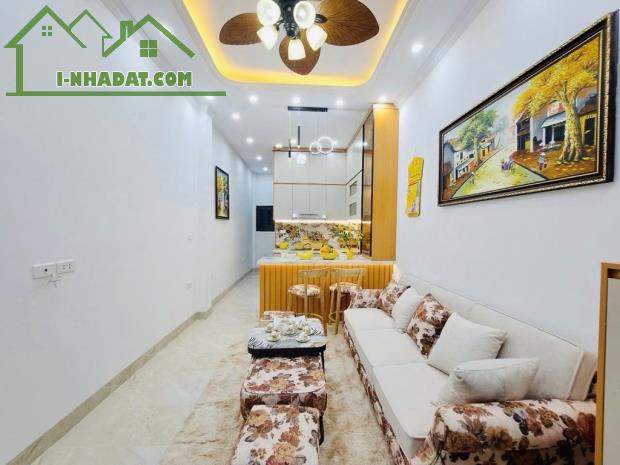 SIÊU PHẨM PHÂN KHÚC 5 TỶ – NHÀ ĐẸP FULL NỘI THẤT – NGÕ RỘNG – GẦN Ô TÔ – CHỈ VIỆC Ở LUÔN