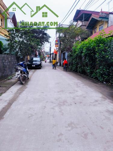 Bán Đất mặt tiền KD trục chính xã Chuyên Mỹ sầm uất,đất 2 mặt đường,giá 21tr