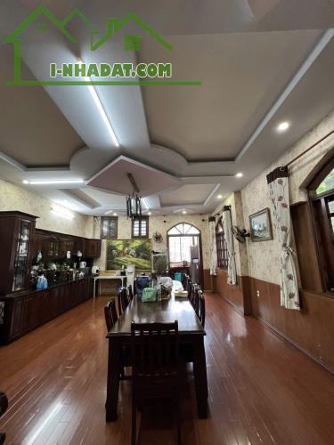 Biệt Thự Lô Góc – Trung Tâm Quận 2 - Ốp Gỗ Sang Xịn - 170m2 - 17 Tỷ Giá Tốt - 1