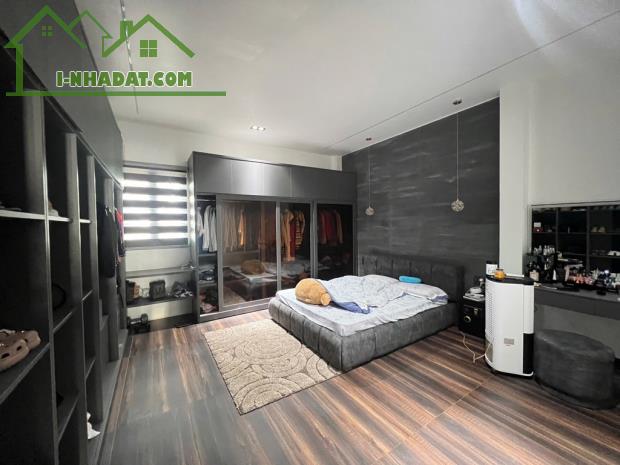 Bán nhà 3 tầng đẹp 91m2, ngay CD Công Thương Q9, hẻm oto 7 chỗ, 7.x tỉ - 1