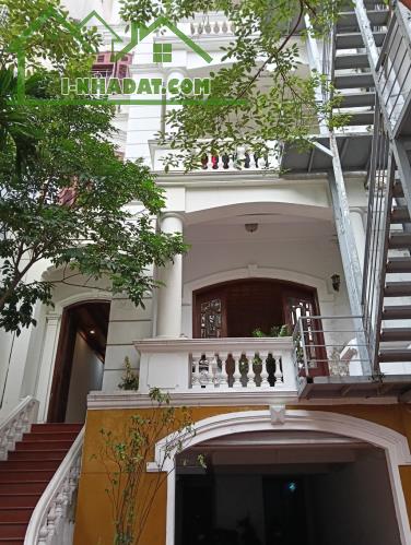 SIÊU PHẨM TRÍCH SÀI - KHÁCH SẠN VỊ TRÍ VÀNG - 20M RA HỒ TÂY - 6 Ô TÔ ĐỂ TRONG NHÀ - 1