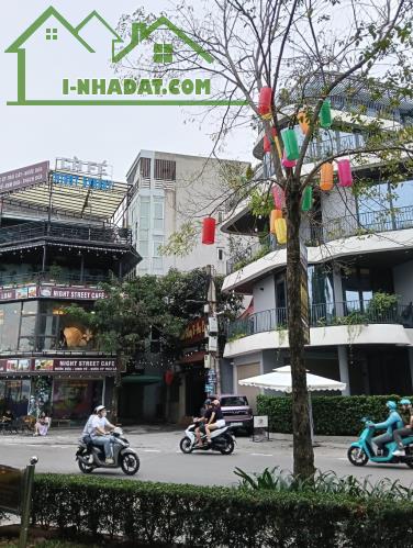 SIÊU PHẨM TRÍCH SÀI - KHÁCH SẠN VỊ TRÍ VÀNG - 20M RA HỒ TÂY - 6 Ô TÔ ĐỂ TRONG NHÀ - 2