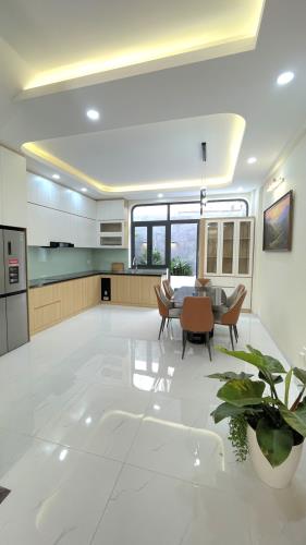Siêu Phẩm Nhà Đẹp Thang Máy, 90m², 4 Tầng, Mặt Tiền Đường D, Quận 7, Chỉ Nhỉnh 14 Tỷ - 1