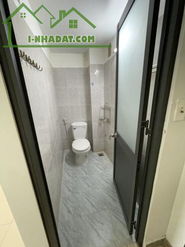PHƯỜNG 8 TÂN BÌNH - GIÁP TRUNG TÂM Q 10 - HẺM 3.5M THÔNG 958 LẠC LONG QUÂN- 3 TẦNG - 2 - 2