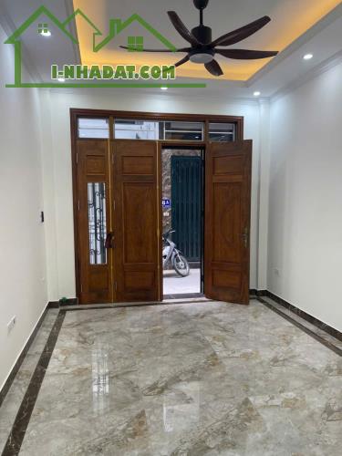BÁN NHÀ 5 TẦNG CÓ THANG MÁY  PHỐ LÊ HỒNG PHONG  HÀ ĐÔNG  VỊ TRÍ TRUNG TÂM  NHÀ ĐẸP Ở NGAY - 2