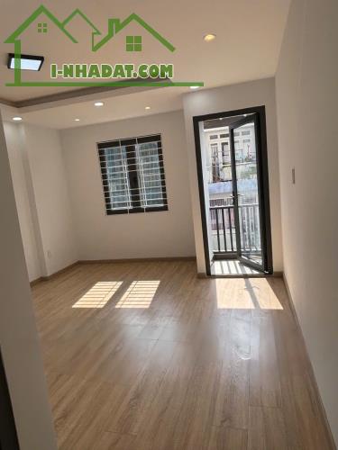 Nhà Mới 5 Tầng Cách Nặt Tiền 15M Hẻm Thẳng Xe Hơi Sổ Vuông 48m2 Gía 8,25 Tỷ Thương Lượng - 2